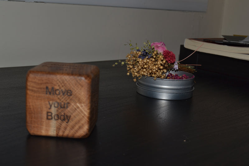 These solid oak cubes offer great versatility as sustainable awards, wedding favours or simply as a unique gift.
